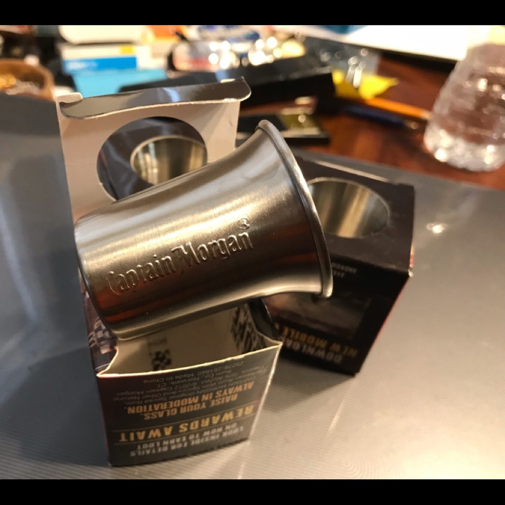 COPY - 3X CAPTAIN MORGAN SHOT GLASS NEW collectib…